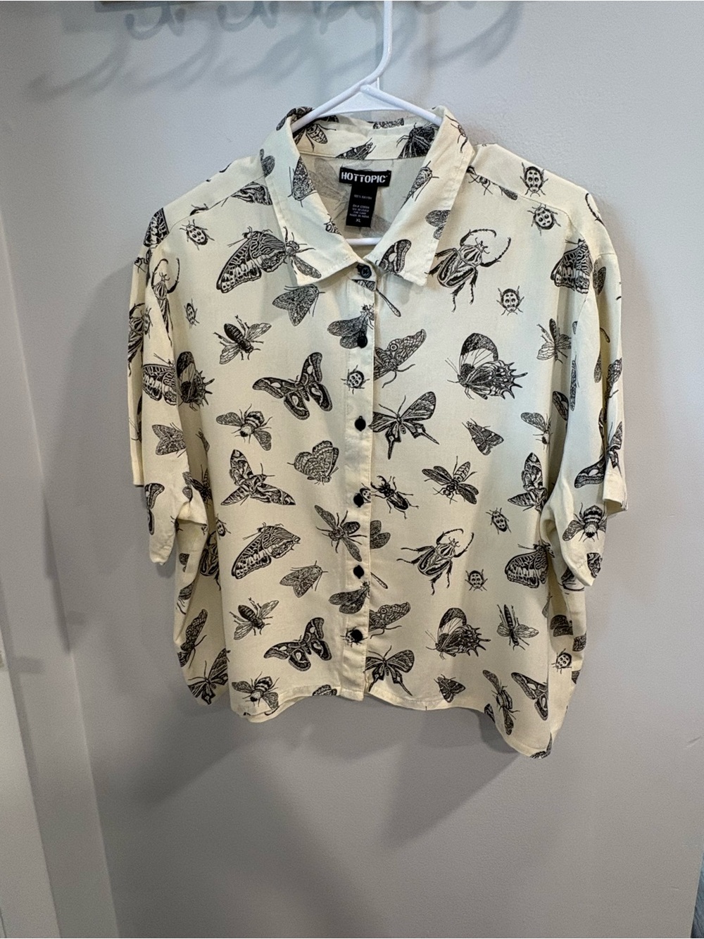 Hot Topic Cream Short-Sleeve Button-Down Shirt with Black Insect Print
